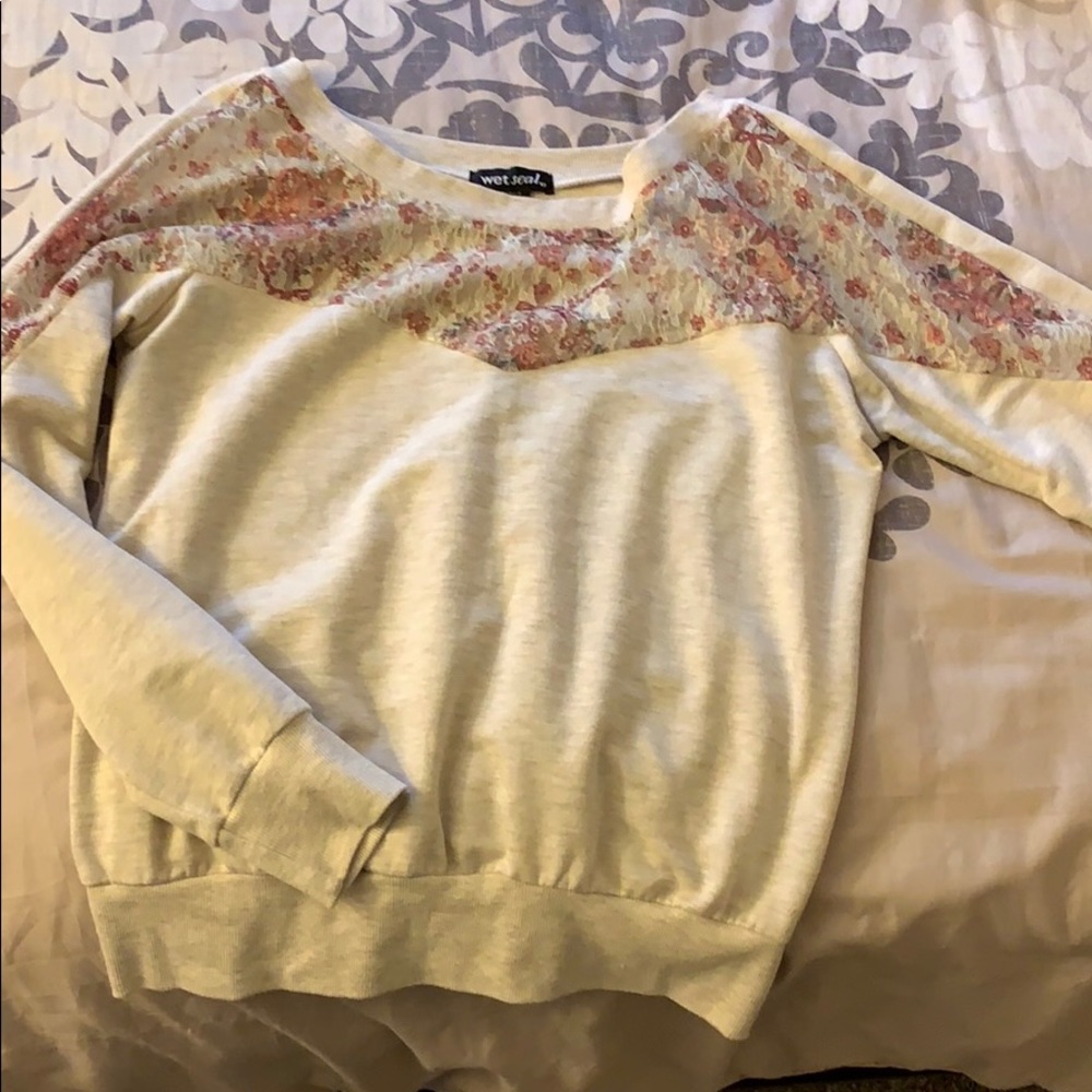 Sweater shirt